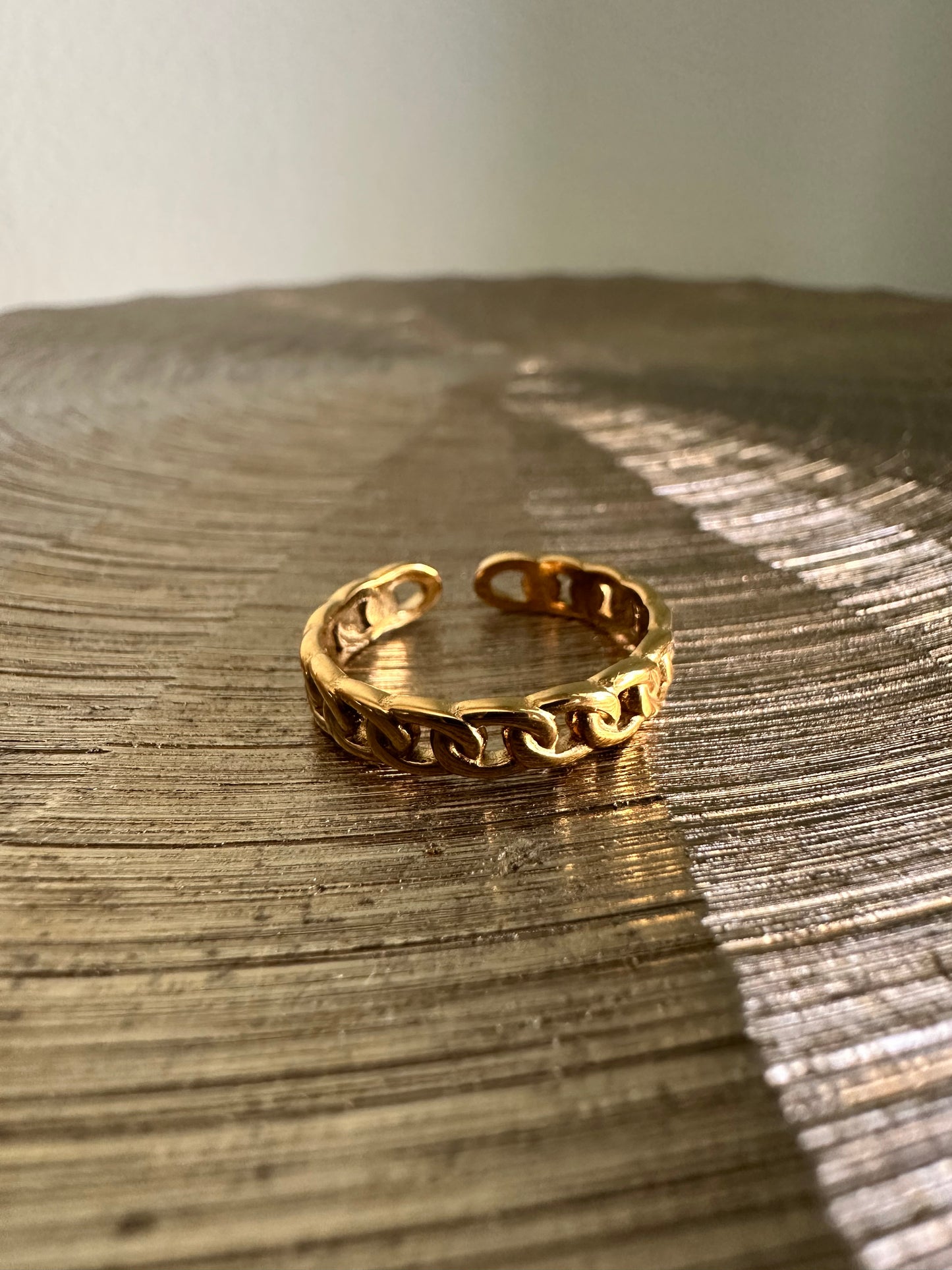 Dainty Link Ring