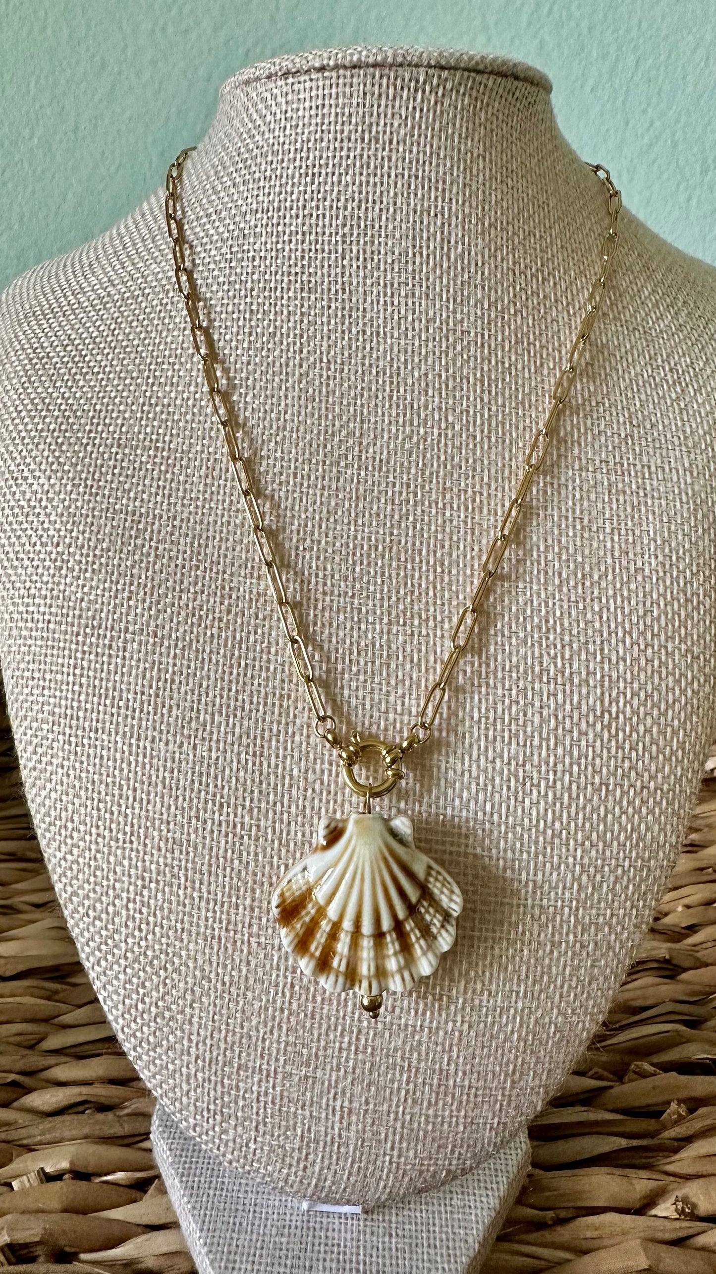 Scallop Shell Paperclip Necklace