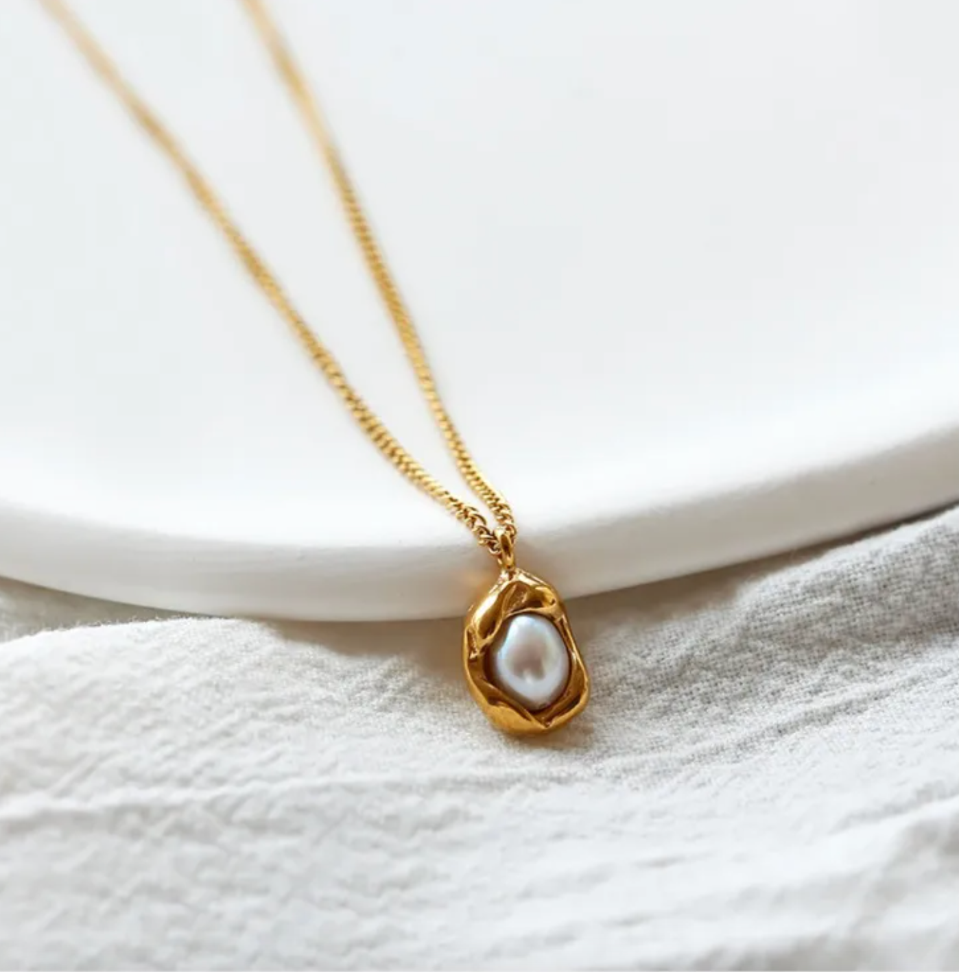 Petite Oyster Necklace