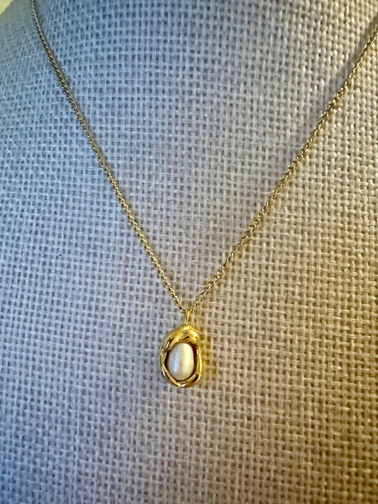 Tiny Oyster Necklace